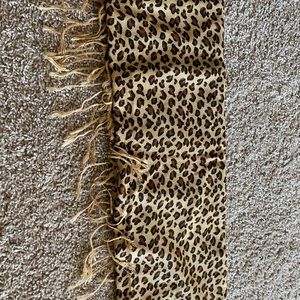 Leopard pashmina
